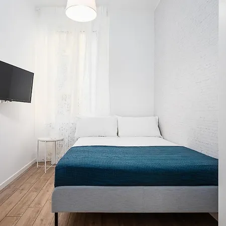 Lägenhet Hemeras Boutique Homes - Smart Flat With Balcony Near The City Center