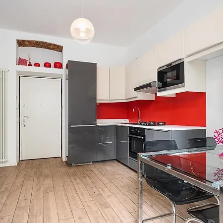 Hemeras Boutique Homes - Smart Flat With Balcony Near The City Center ミラノ
